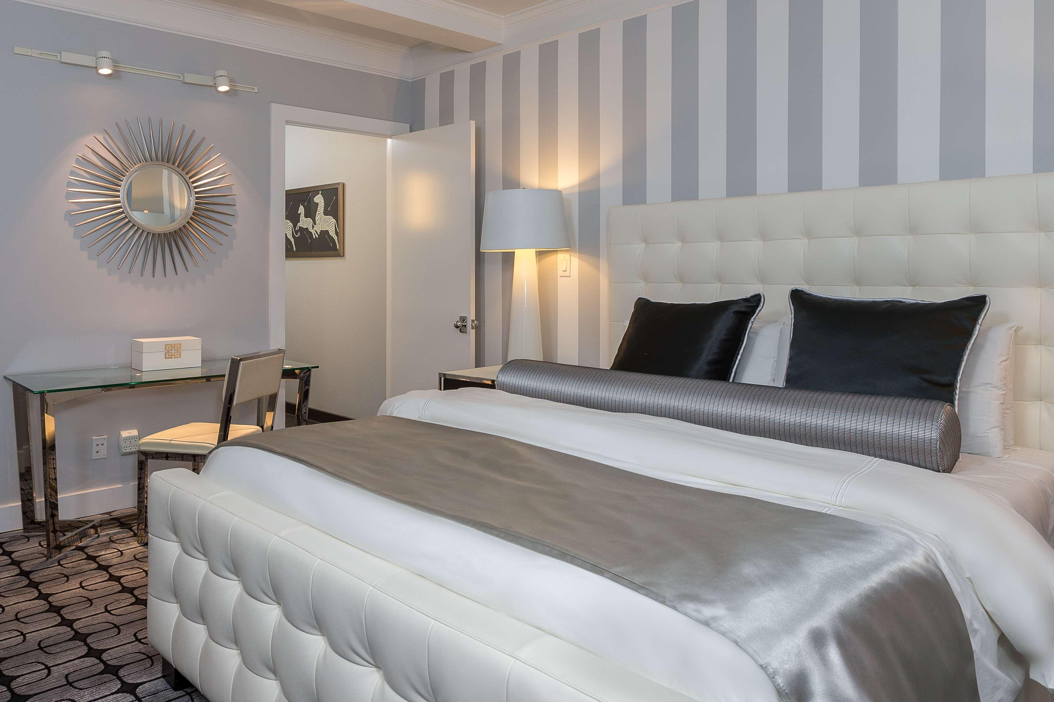 Lombardy Apartahotel