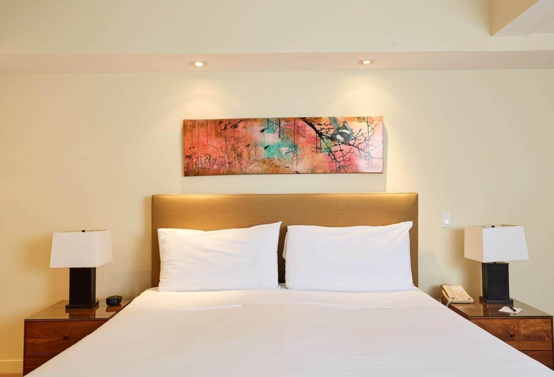 Lombardy Apartahotel